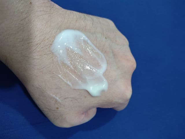 Formula 10.0.6 Seriously Shine Free Mattifying Oil Free Moisturizer review photo by danielwonderland