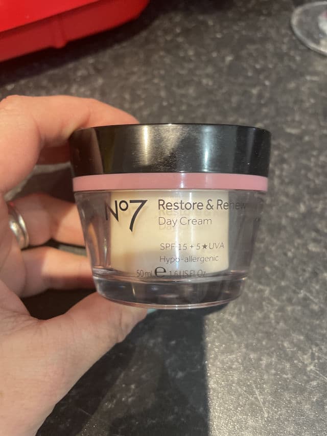 No7 Restore & Renew Day Cream SPF 15 review photo by debbiesdiamante