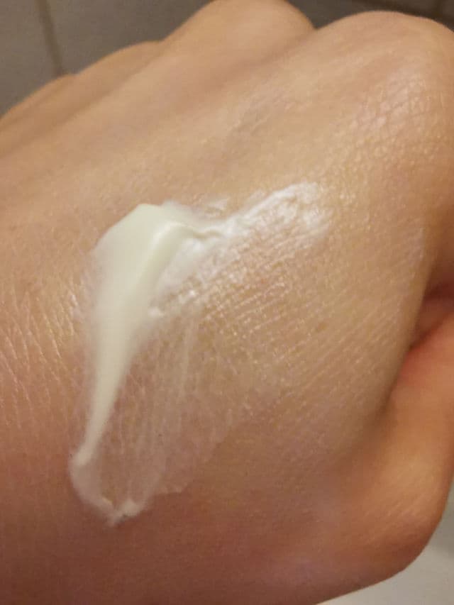 La Roche-Posay Anthelios XL SPF 50+ Cream Comfort review photo by delphaida