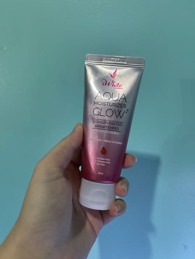 iWhite Korea Aqua Moisturizer Glow Power Brightening review photo by dengsoon6