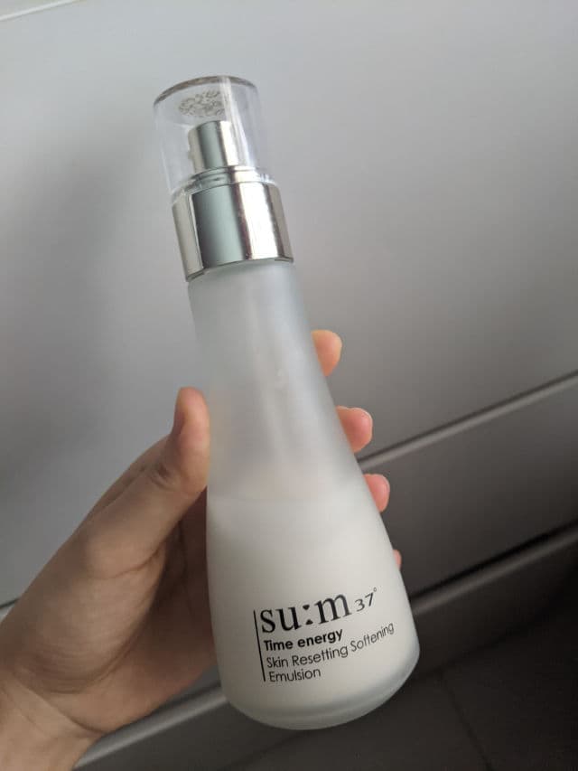 SU:M37 Time Energy Skin Resetting Softening Emulsion review photo by dewydays