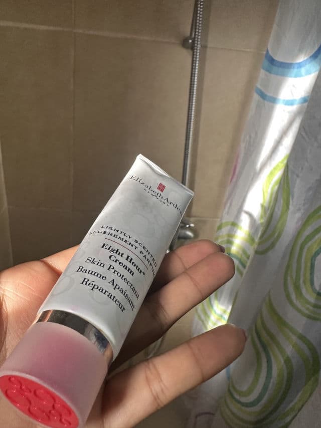Elizabeth Arden Eight Hour Cream Skin Protectant Fragrance Free review photo by yisselsalas