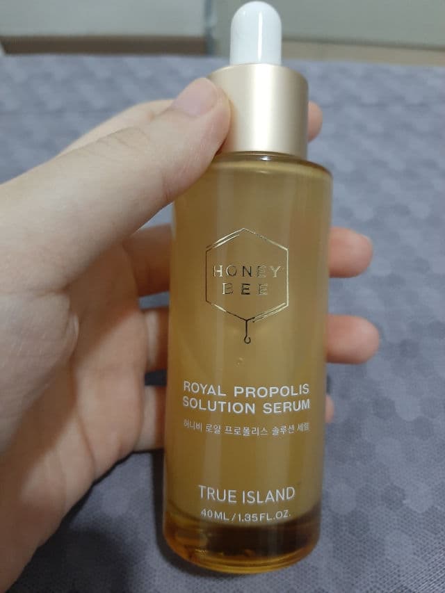 True Island Honey Bee Royal Propolis Solution Serum review photo by diraskincareholic
