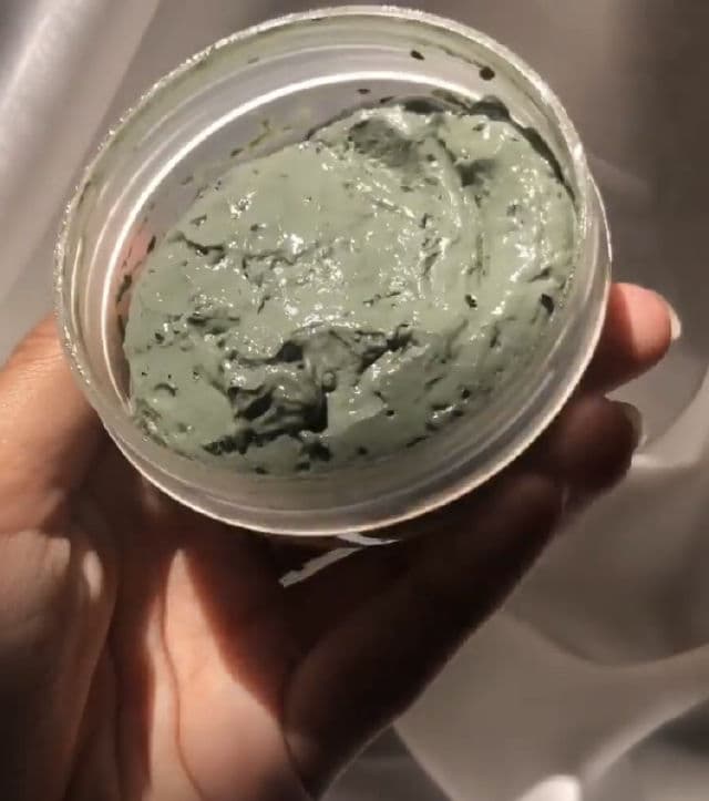 whitelab Mugwort Pore Clarifying Mask review photo by ditaputri