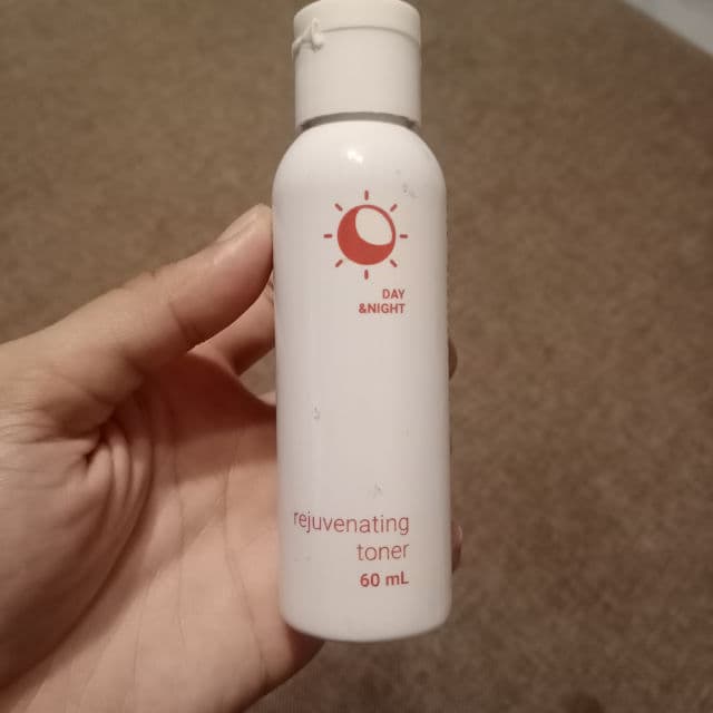 Ryx Skincerity Rejuvenating Toner review photo by dizghurl