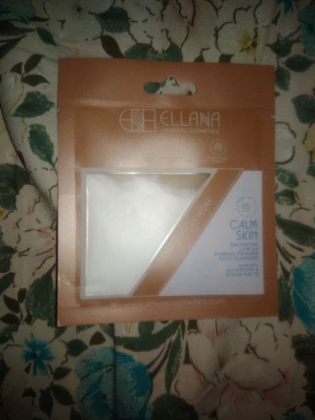 Ellana Cosmetics Calm Skin Balancing Low PH Mineral Powder Face Cleanser  review photo by drmegsison