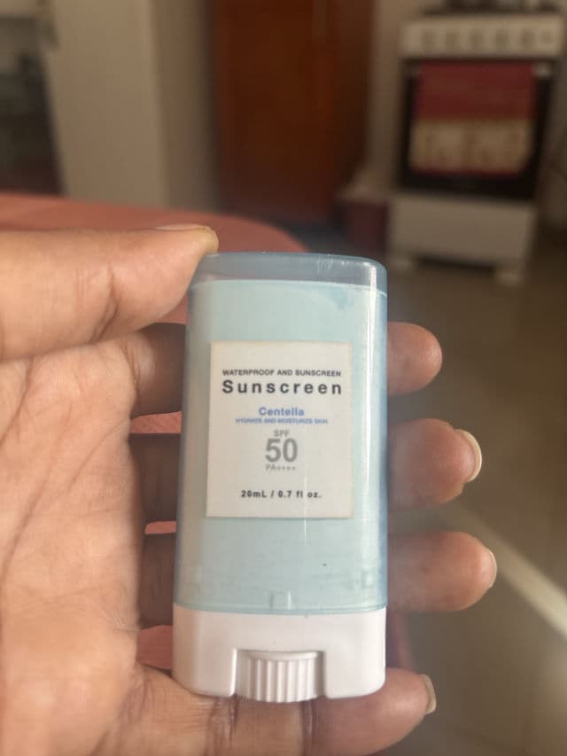 MISSHA Cicadin Centella Duo Sunscreen Stick SPF50+ PA++++ review photo by Haydee10