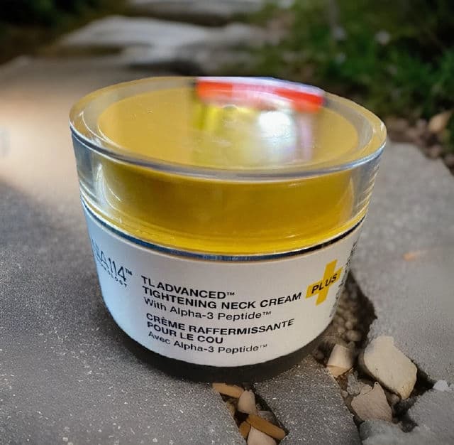 StriVectin TL Advanced Light Tightening Neck Cream review photo by bohofleek