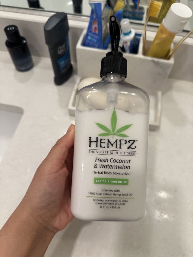 Hempz Original Herbal Body Moisturizer review photo by Azizkausa