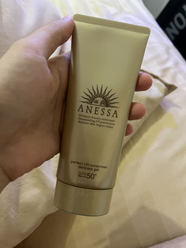 Anessa Perfect UV Sunscreen Skincare Gel SPF 50+ PA++++  review photo by earlnie