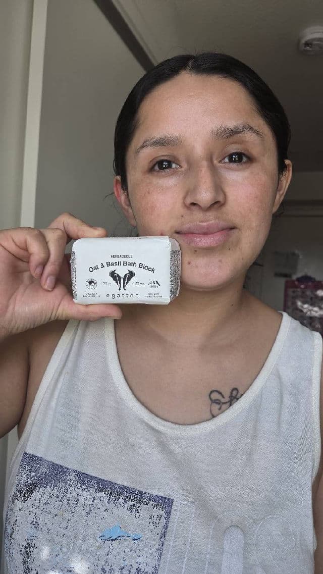 EGATTOC Oat & Basil Bath Block - Herbaceous review photo by stefany29