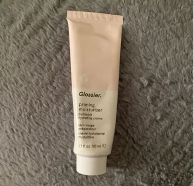 Glossier Priming Moisturiser review photo by evani01042