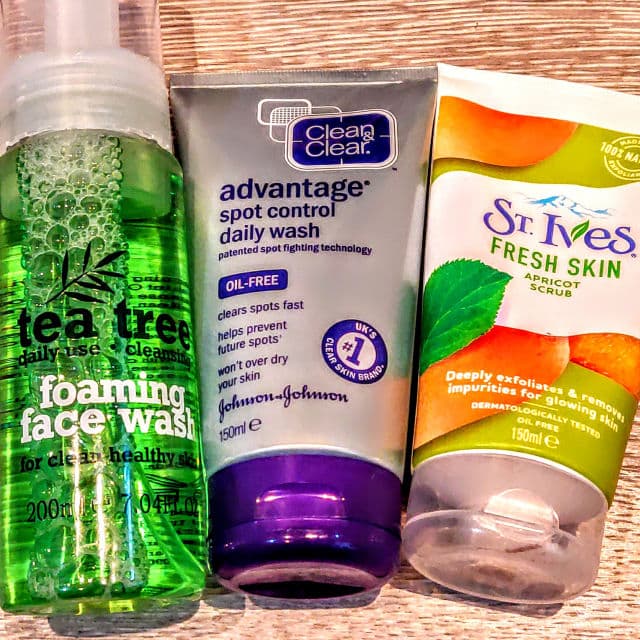Clean & Clear Advantage Spot Control Daily Wash review photo by evike