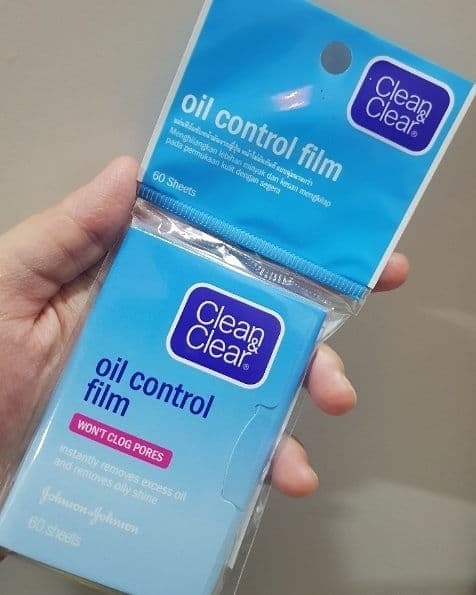 Clean & Clear Oil-Absorbing Sheets review photo by ezatulSkincareDiary