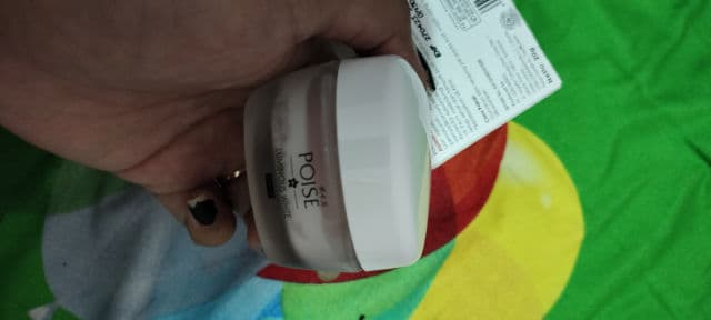 POISE Luminous White Whitening Day Cream SPF 19 review photo by farahmit