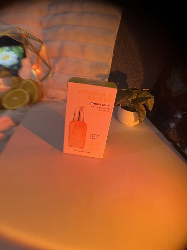 Orjena Vitamin C Bright Intensive Facial Serum review photo by GLOWUPSTUDIO
