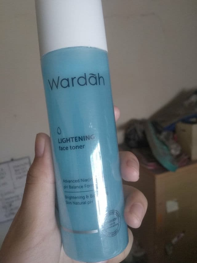 Wardah Lightening Face Toner review photo by feliciaveline