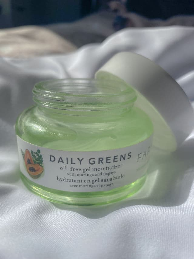 Farmacy Daily Greens Oil-Free Gel Moisturizer with Moringa and Papaya review photo by glamoxur