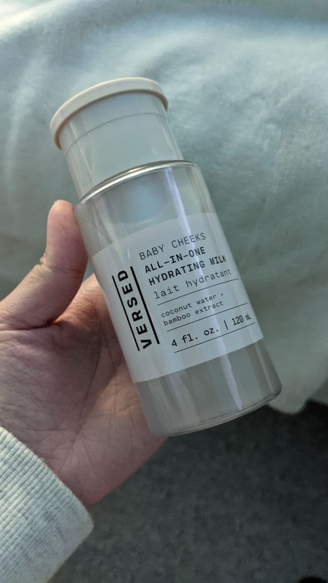 Versed Baby Cheeks All-In-One Hydrating Milk Toner  review photo by glojojo