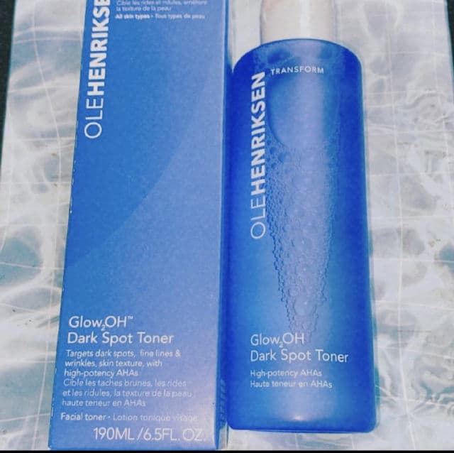 Ole Henriksen Glow2OH Dark Spot Toner review photo by glowingskinwithin
