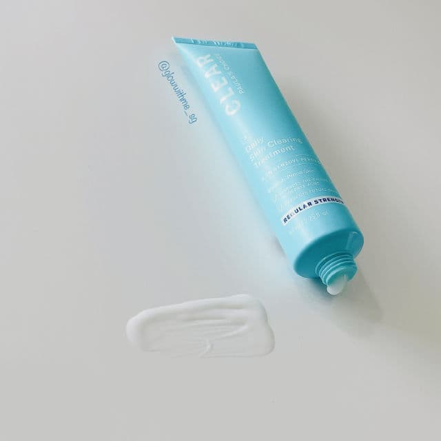 Paula's Choice CLEAR Regular Strength Daily Skin Clearing Treatment with 2.5% Benzoyl Peroxide review photo by glowwithmesg