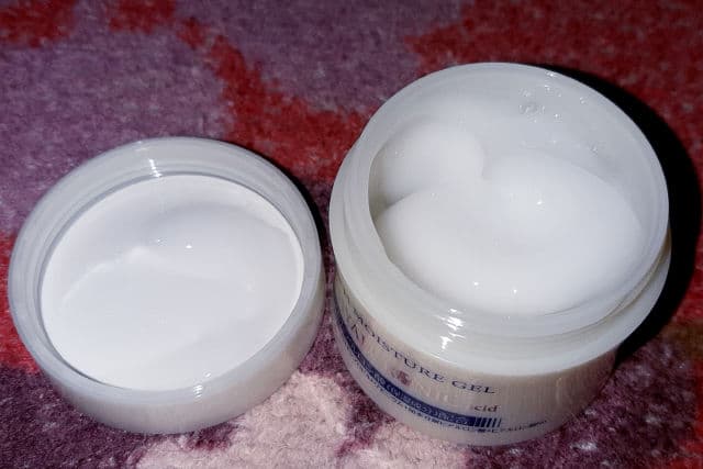 Daiso Deep H Moisture Gel review photo by gwydr
