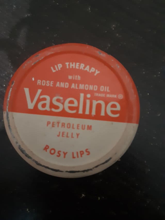 Vaseline Lip Therapy Rosy Lips Tin review photo by han