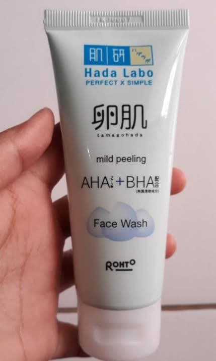 Hada Labo AHA + BHA Exfoliate Face Wash review photo by han