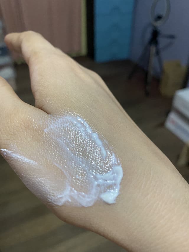 Belo Essentials SunExpert Reef-friendly Sunscreen SPF 60+ PA++++ review photo by hapiyatot