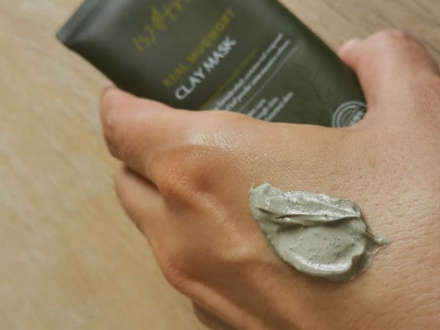 ISNTREE Real Mugwort Clay Mask review photo by hashiskincare