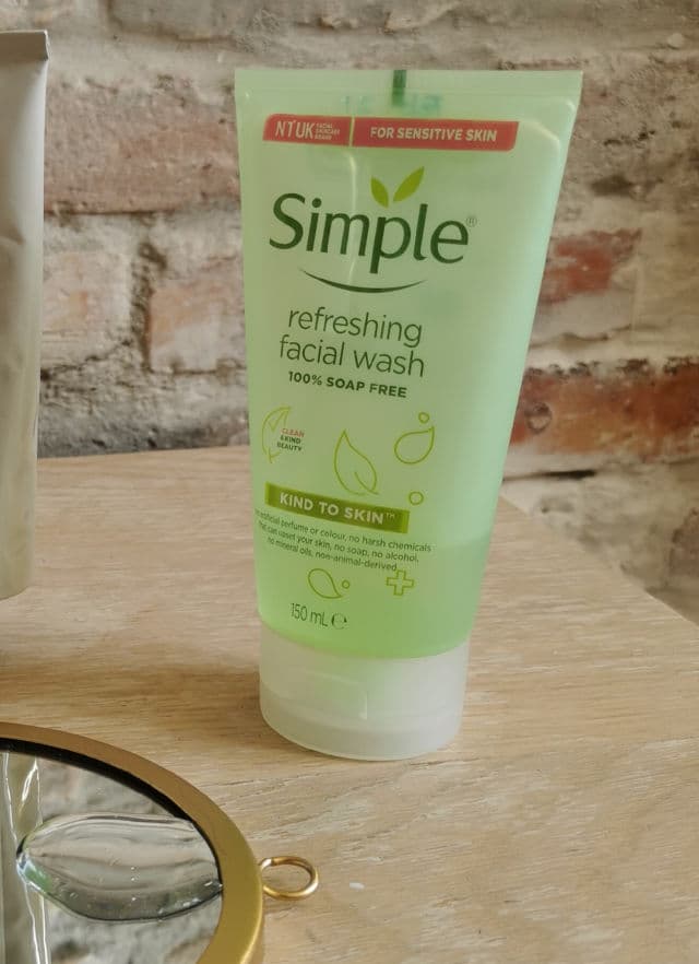 Simple Kind To Skin Refreshing Facial Wash review photo by hashiskincare