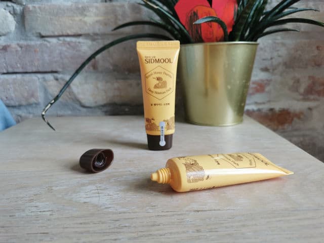 Sidmool Royal Honey Peptide Deep Moisture Pack review photo by hashiskincare