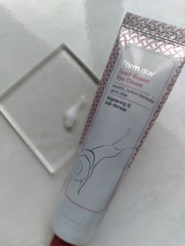 Farmstay Snail Repair Eye Cream review photo by hellococo