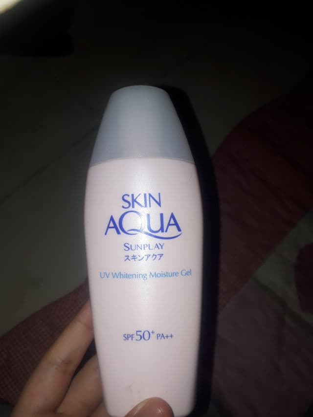 Sunplay Skin Aqua UV Whitening Moisture Gel SPF50 PA++ review photo by hira71