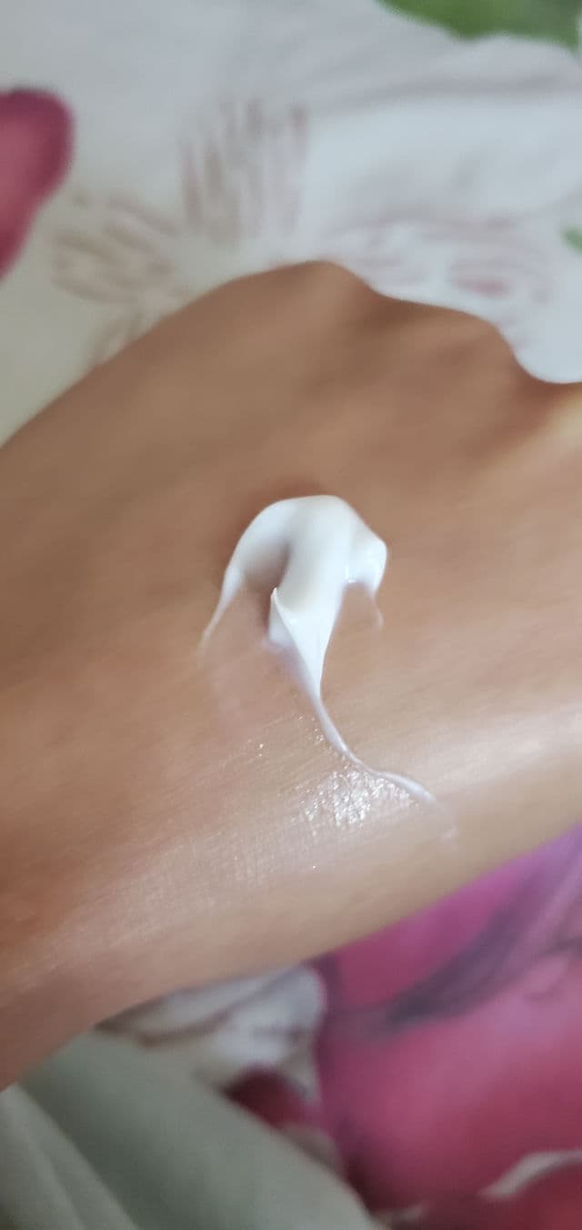 Nivea Soft Light Moisturizer review photo by hiraethsal