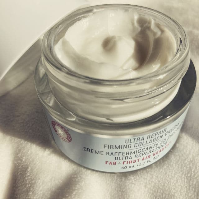 First Aid Beauty Ultra Repair Firming Collagen Cream  review photo by hoarderbeauty