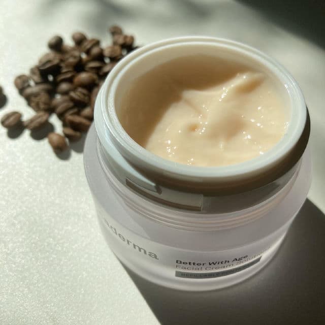 Acaderma Better With Age Rejuvenating Rich Cream review photo by hoarderbeauty