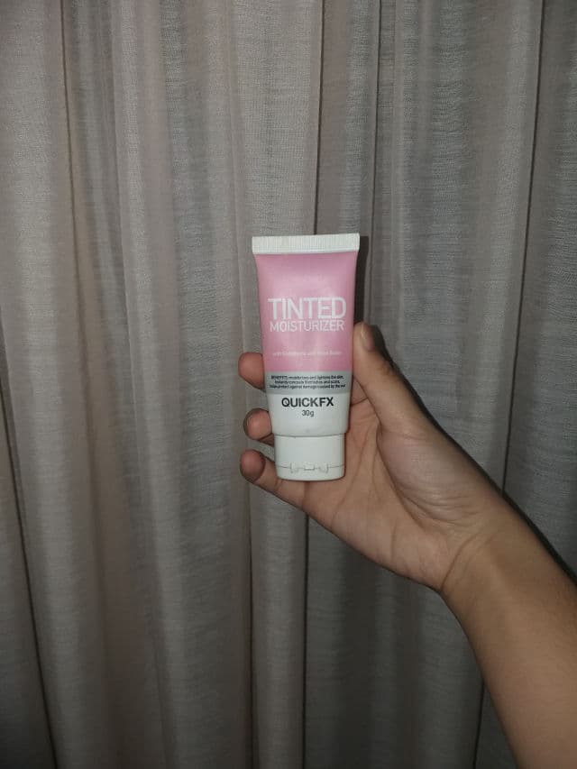 QUICK FX Tinted Moisturizer 10g review photo by hygeiaskn