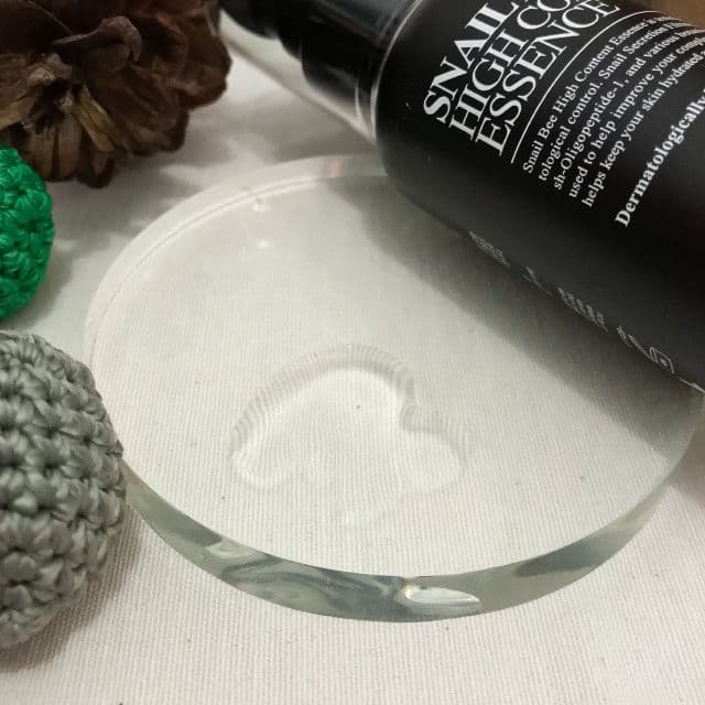 BENTON Snail Bee High Content Essence review photo by hyulieronic