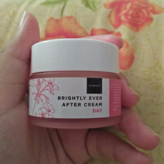 Scarlett Whitening Brightly Ever After Day Cream review photo by icha1