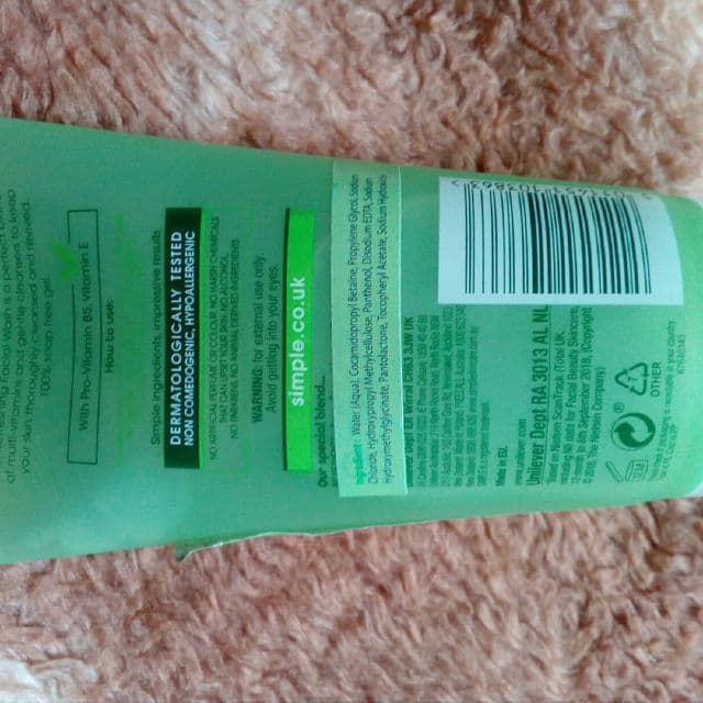 Simple Kind To Skin Refreshing Facial Wash review photo by ifanaamor89