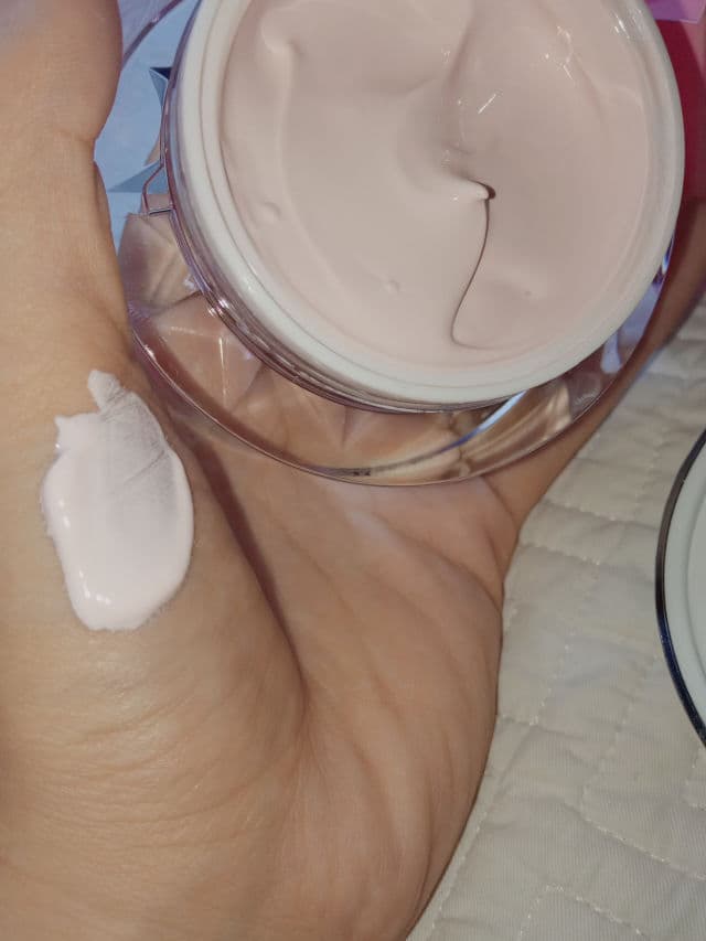 MISSHA Repair Firming review photo by illie