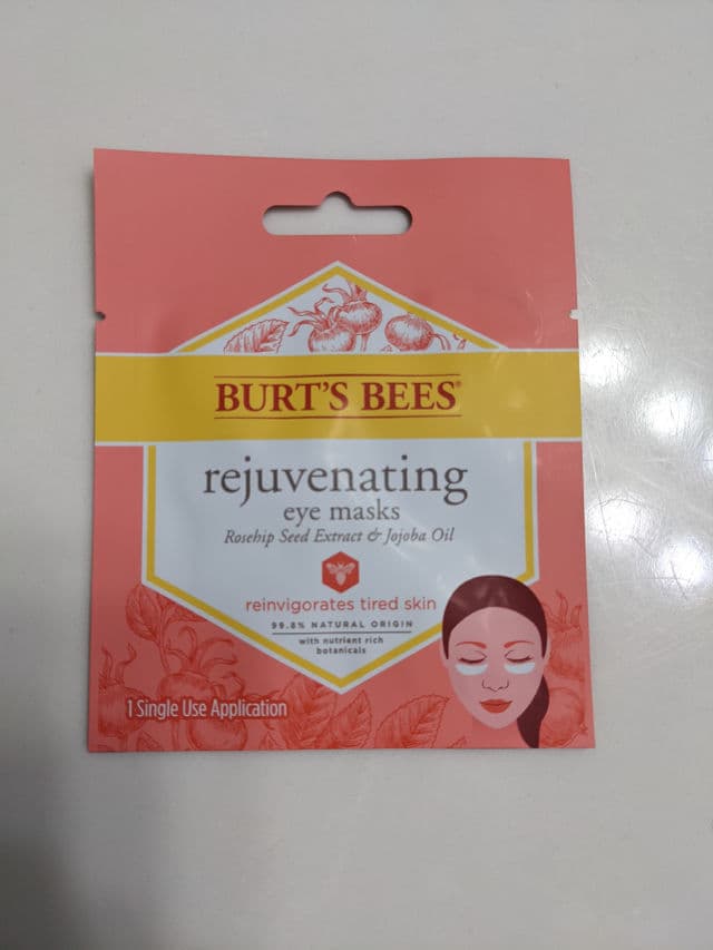 Burt's Bees Rejuvenating Eye Masks review photo by introvertmakeuplover