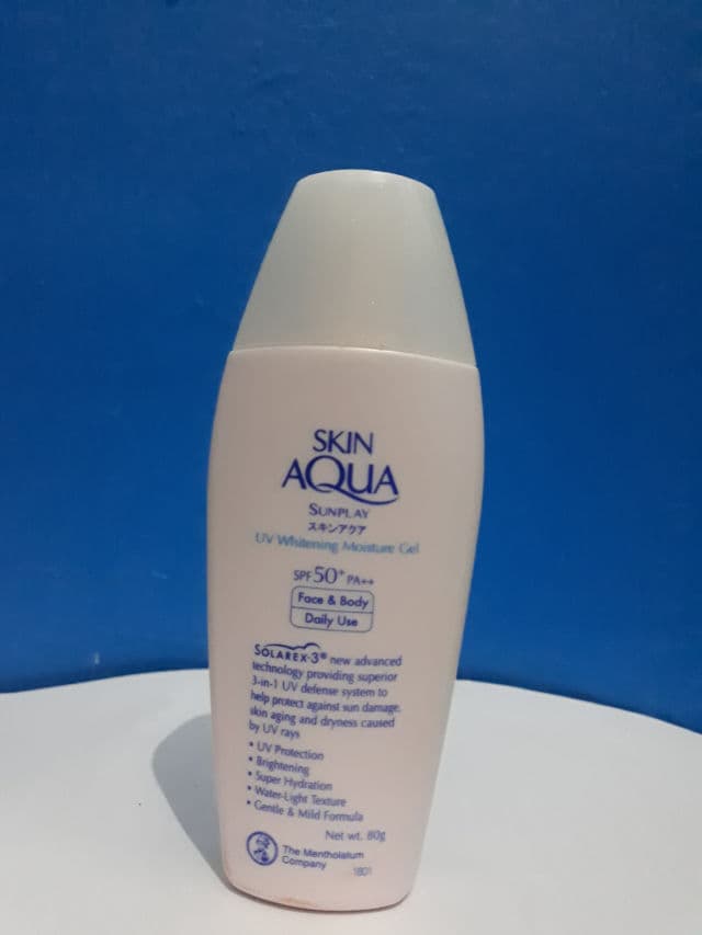 SKIN AQUA Sunplay UV Whitening Moisture Gel SPF 50 PA++ review photo by irfana