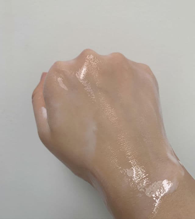 Sioris Cleanse Me Softly Milk Cleanser review photo by isaglowup