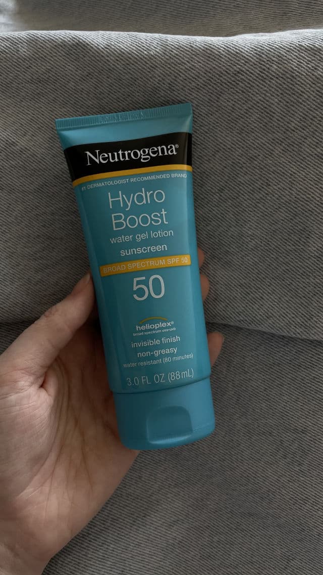 Neutrogena Hydro Boost Water Gel Lotion SPF 50 review photo by itsmybeauty