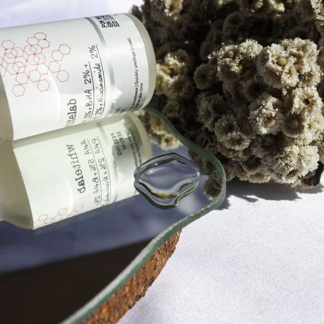 whitelab Peeling Serum AHA BHA PHA review photo by iyangozza