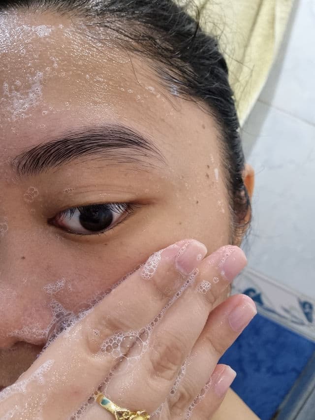 AXIS-Y Sunday Morning Refreshing Cleansing Foam review photo by izmelexxie