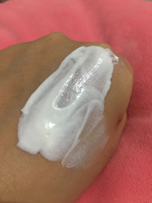 Belo Essentials SunExpert Reef-friendly Sunscreen SPF 60+ PA++++ review photo by jamnesreen