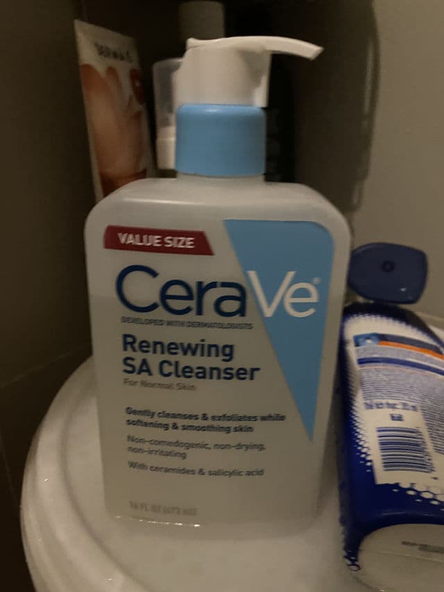 CeraVe Renewing SA Cleanser review photo by jenabrencillo